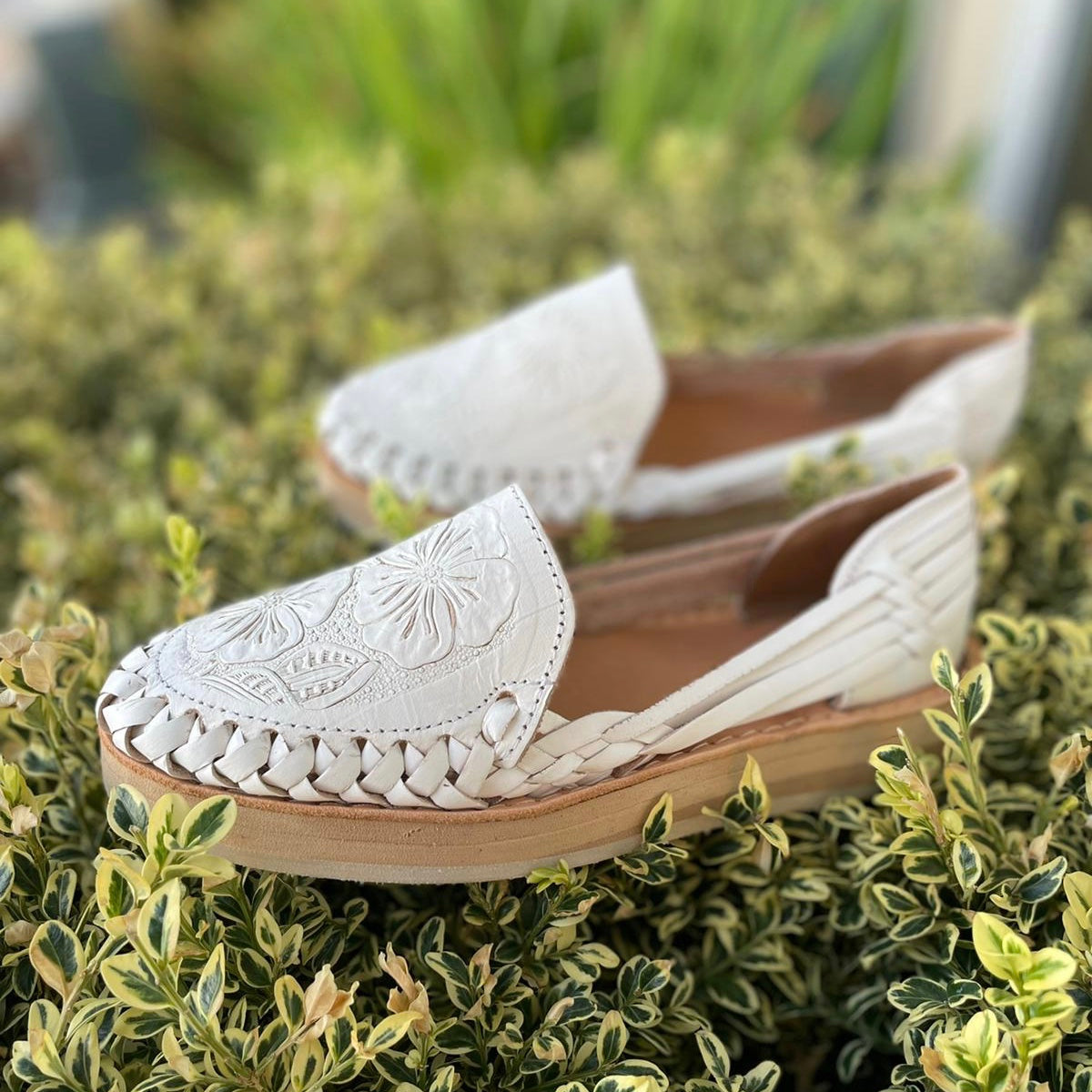 Huarache Slip-ons with Flower Design, Color White