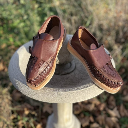 Oxford huarache with buckle, color Rich Brown